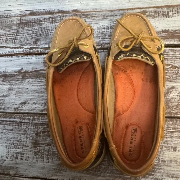 Sperry Tan and Brown Flats - Picture 4 of 6